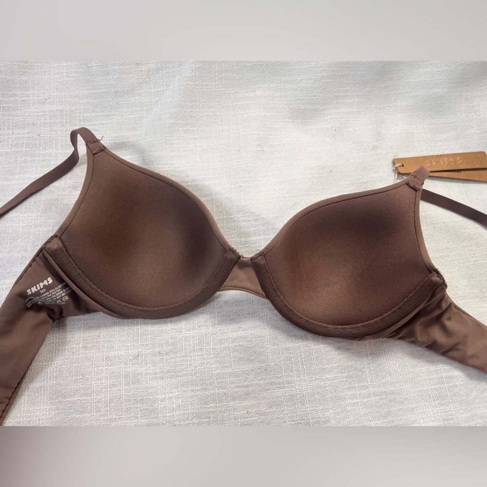 NEW WITH TAGS SKIMS Fits Everybody T-Shirt Bra 32A - Picture 5 of 5